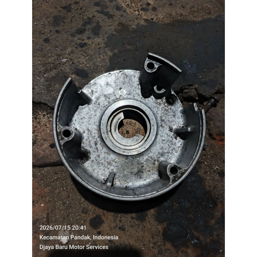 Dudukan Spul Lepek Magnet Honda C70 C50 Double Stater