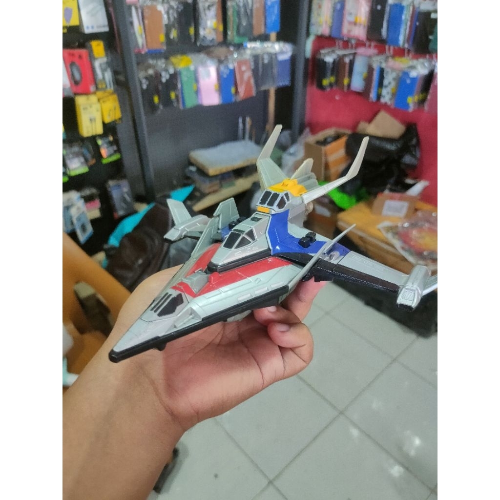 pesawat ultraman guts eagle bandai
