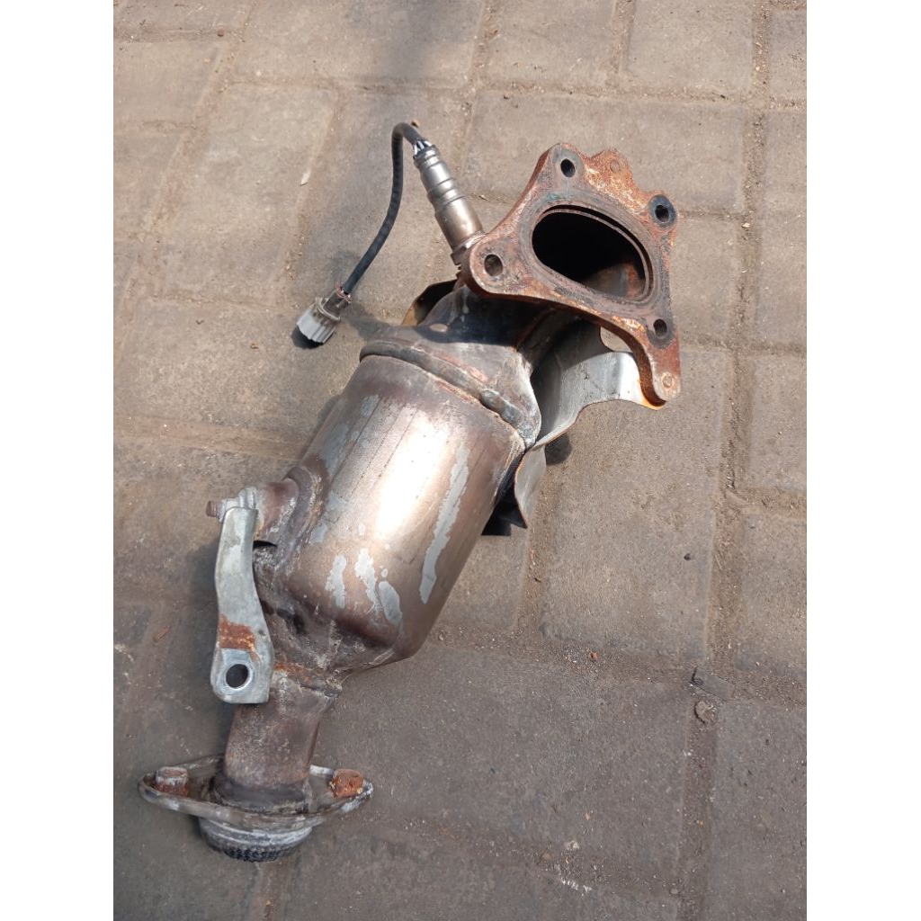 Manifold Manipol Api Knalpot Katalis Catalis Sigra,Calya Pnp Agya,Ayla Cc1000 Komplit ada Sensor Cop