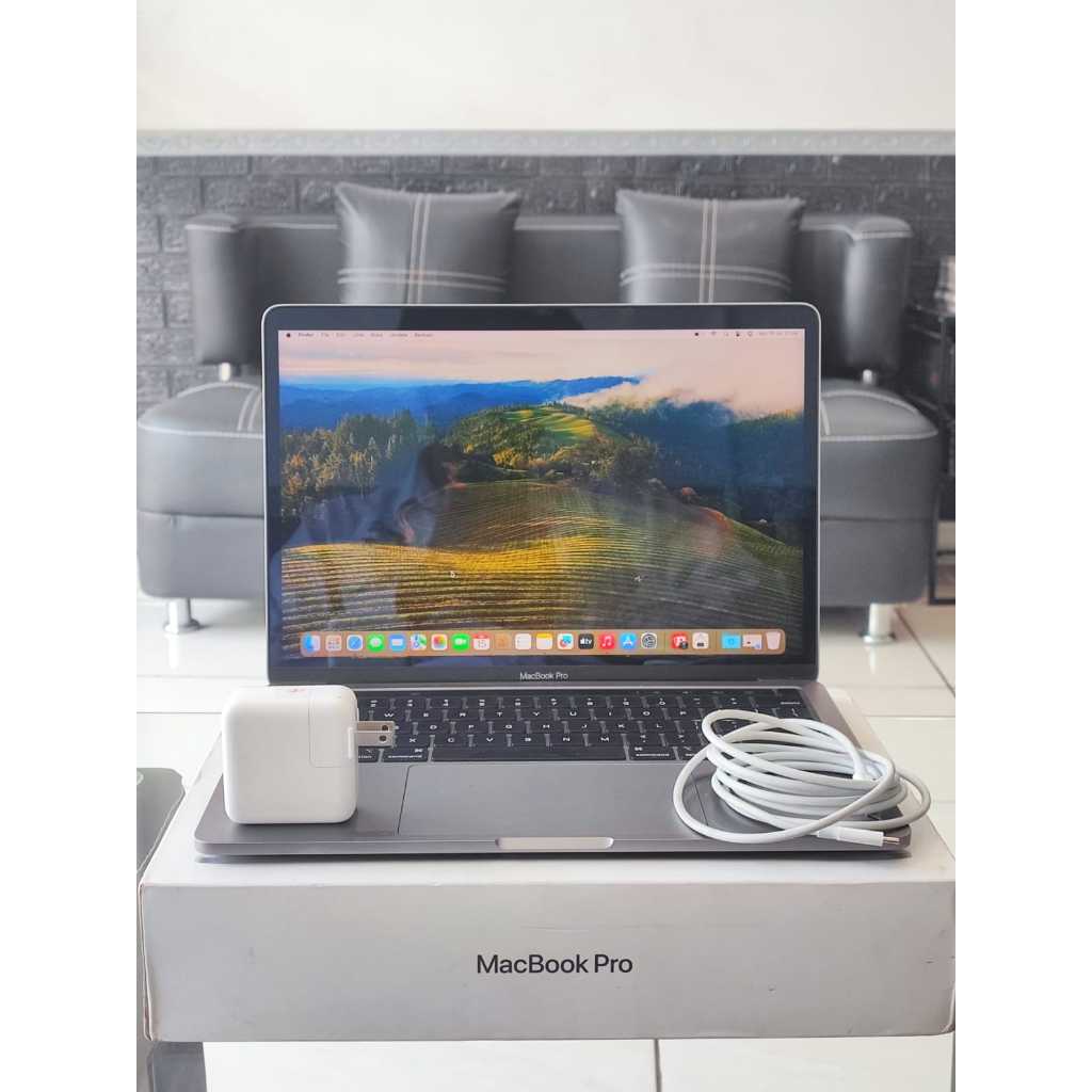 MACBOOK PRO M2 (A2338) 8/256GB ORIGINAL IBOX SECOND FULLSET