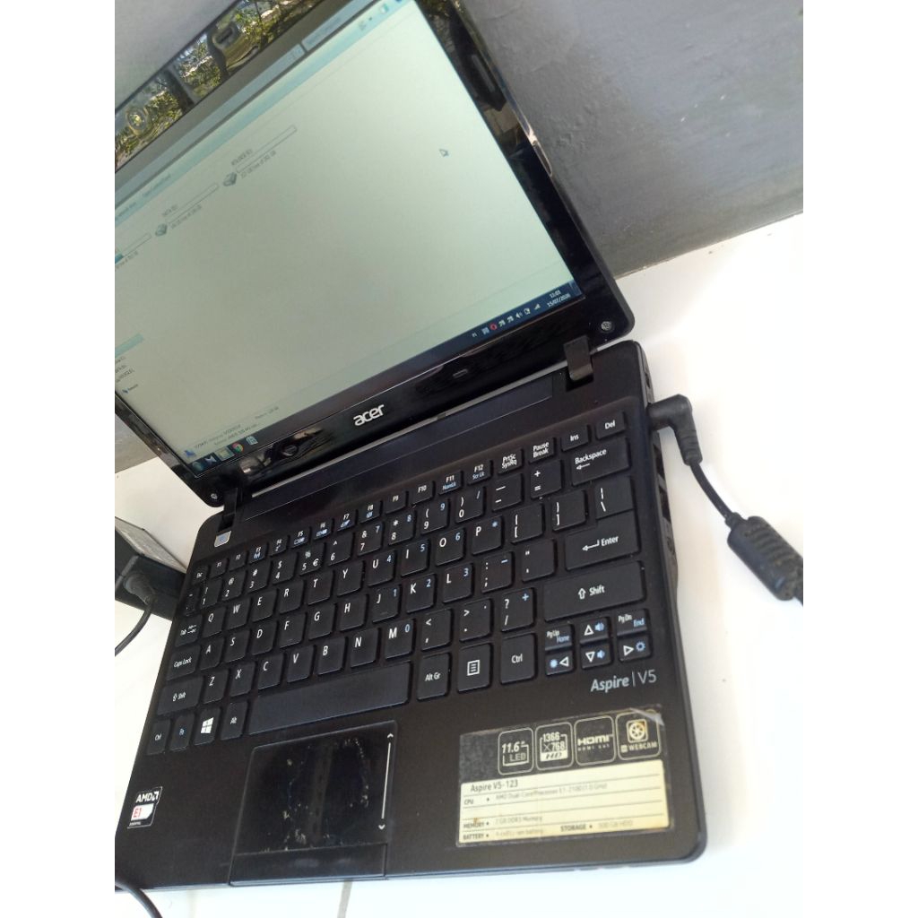 Laptop Acer V5-123