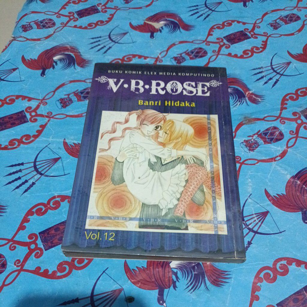Komik VB ROSE VOLUME 12