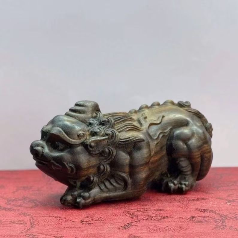 Gagang ukiran halus Lucky Pixiu, ornamen kayu solid, liontin Wenwan.