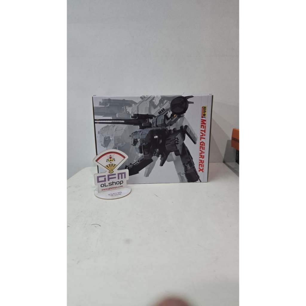 Soul of Chogokin Metal Gear Rex