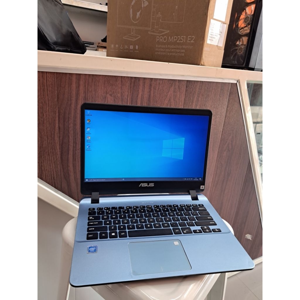 Asus Celeron N4000