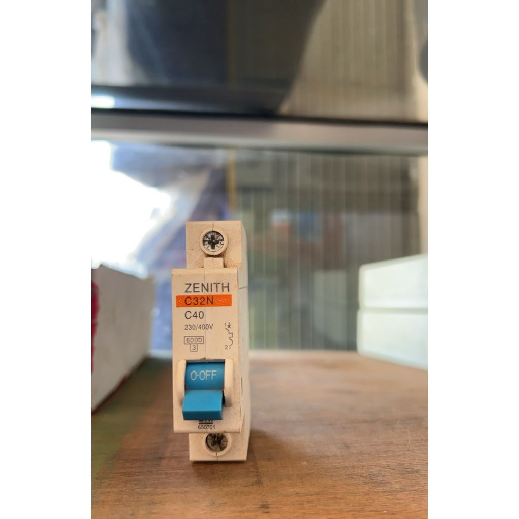 MCB C40 Zenith C32N