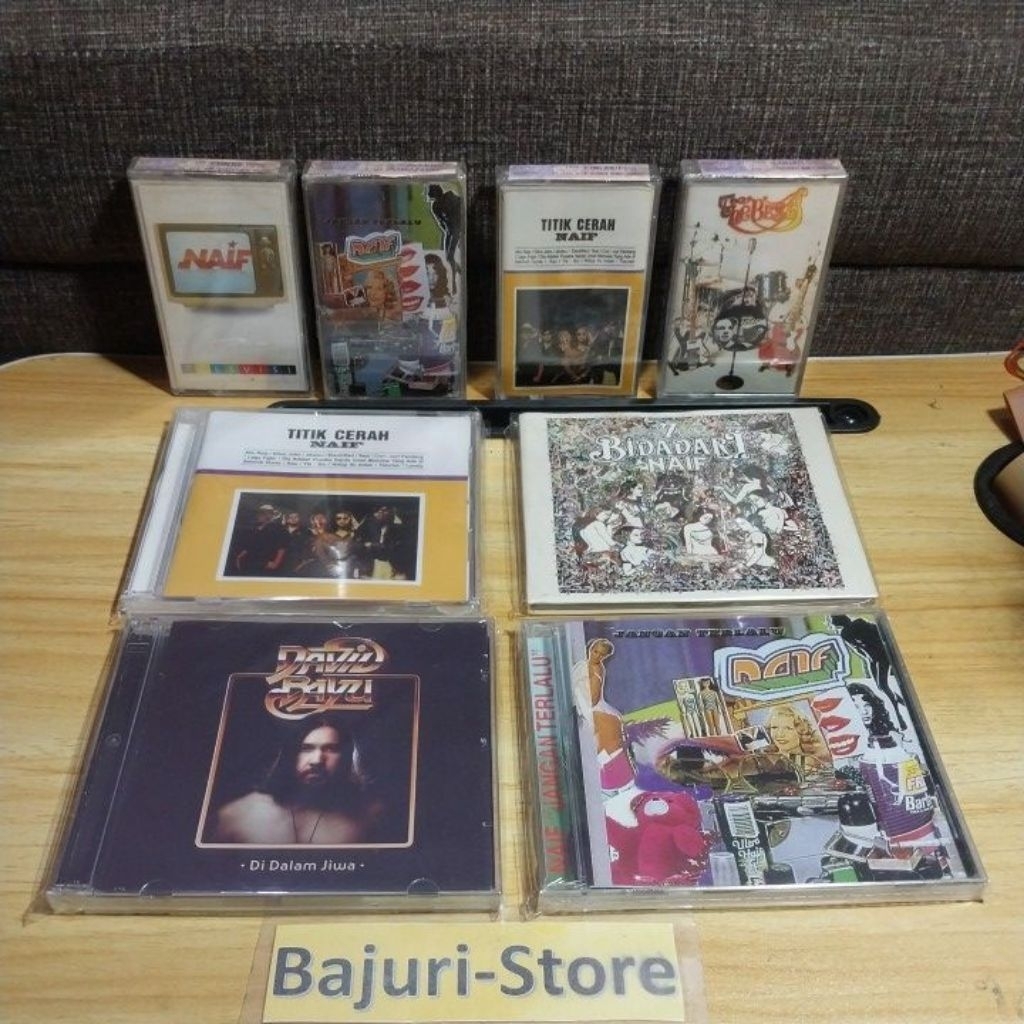CD + Kaset Pita "NAIF"/Segel/Sealed/Original/Jual Sepaket/Rare Item/Collector ItemNo : Sheila On 7, 