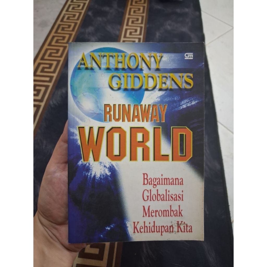 buku anthony giddens runaway world