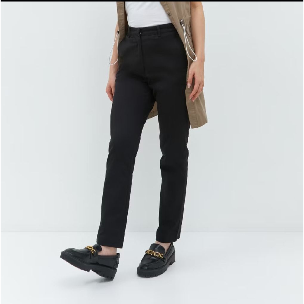 Black Chinos Pants - GEELA, Pakaian Wanita