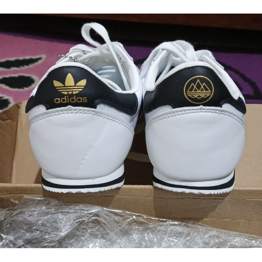 adidas Liam Gallagher