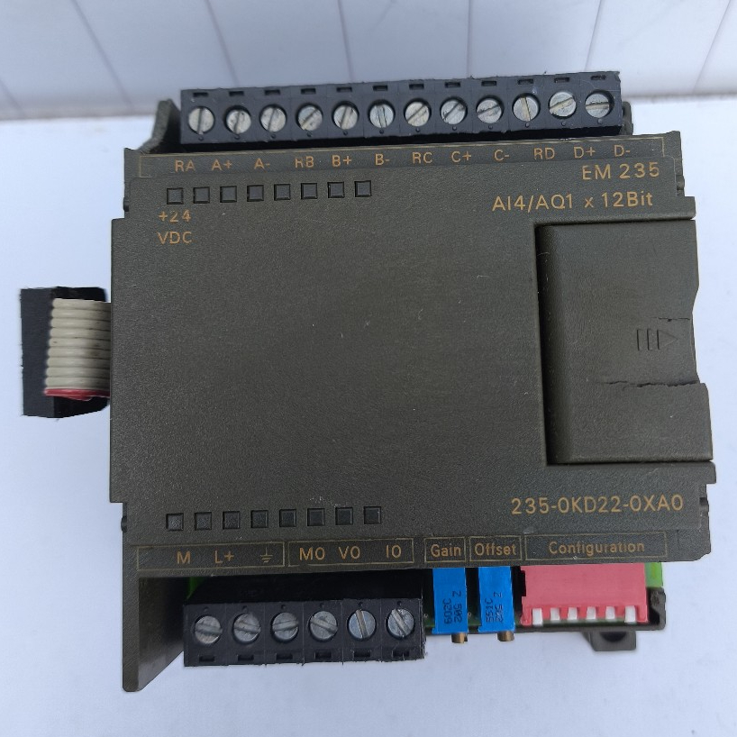 PLC Analog I/O Module Siemens 6ES7 235-0KD22-0XA0 4AI/1AO x 12 Bit Second Original Made in Germany
