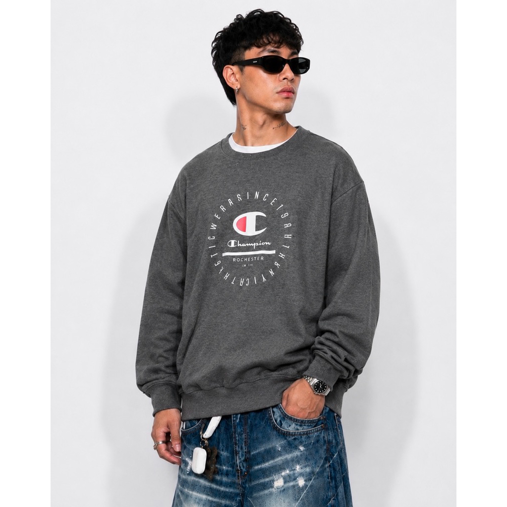 Champion Logo Crewneck Size XL Second 100% Original