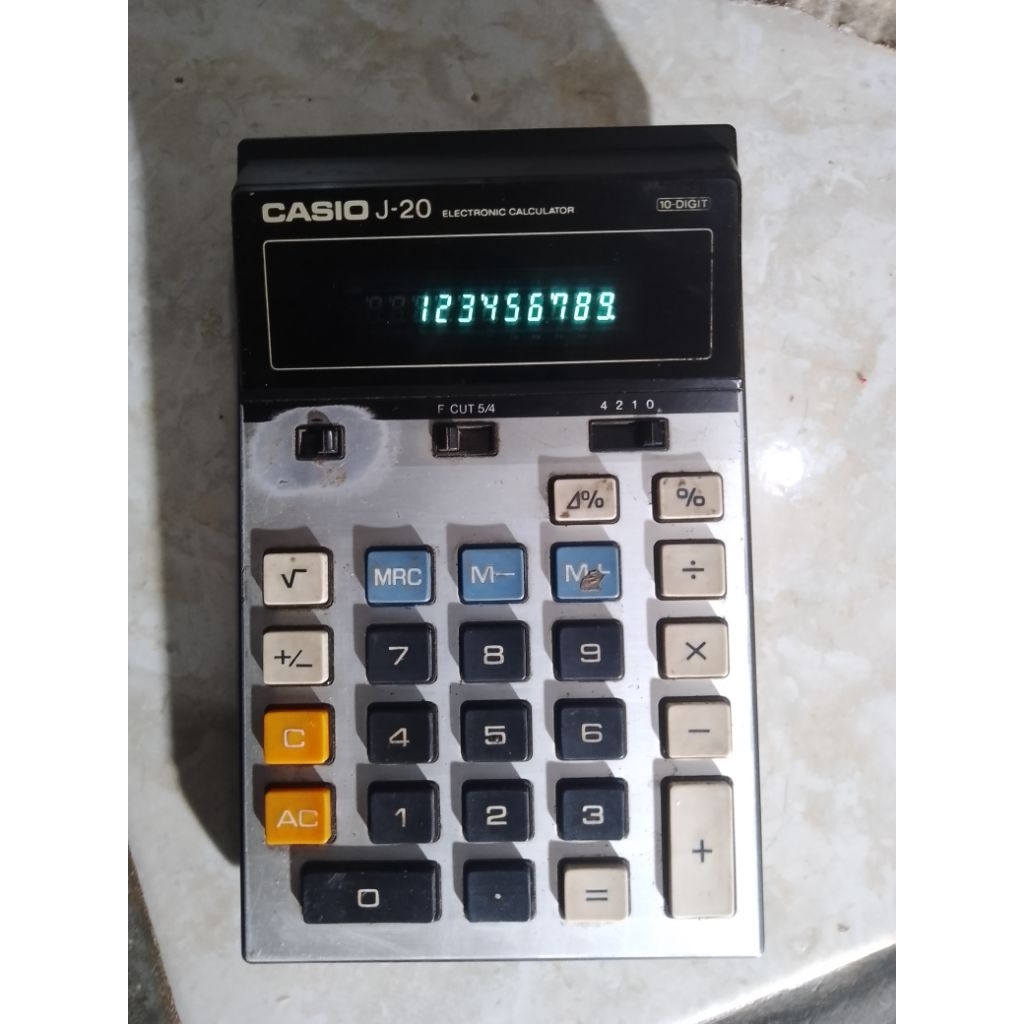Calculator Casio J-20 / CASIO J-20