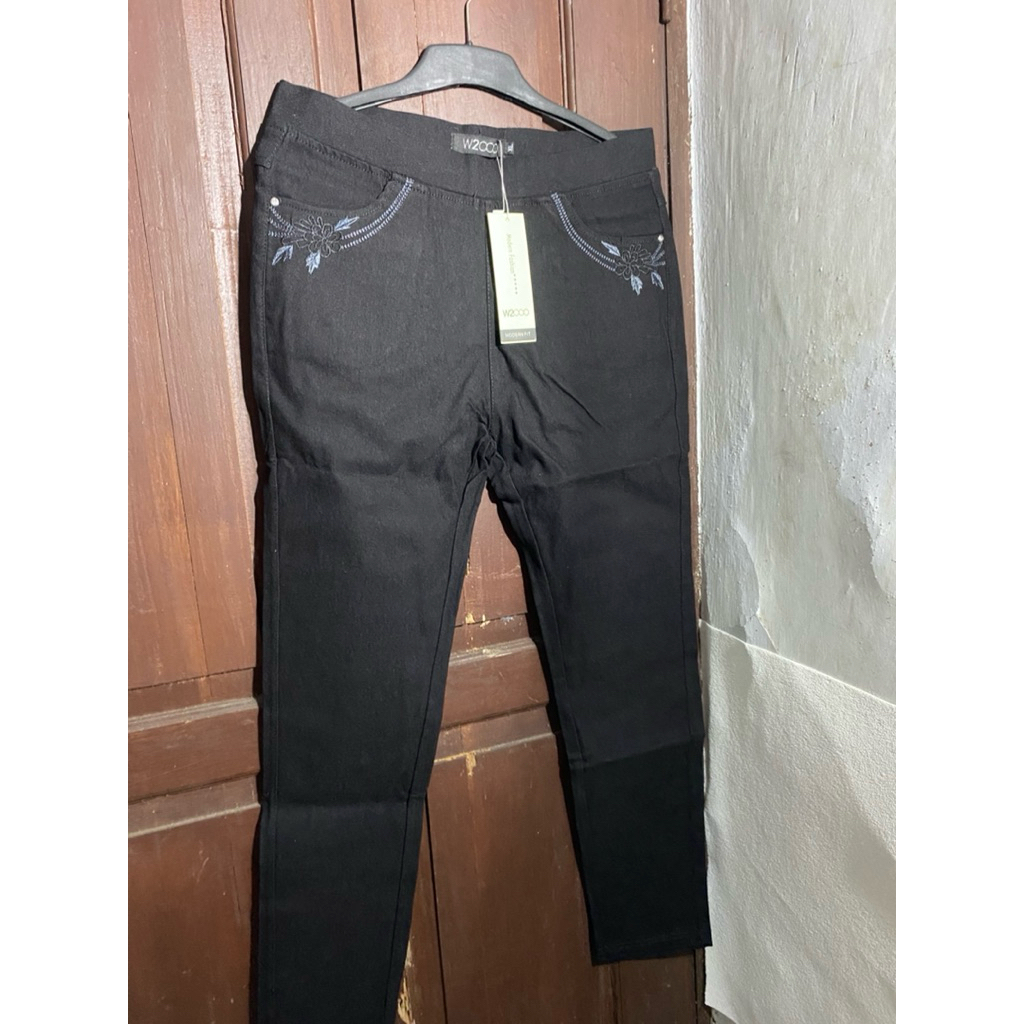 celana w2000 hitam