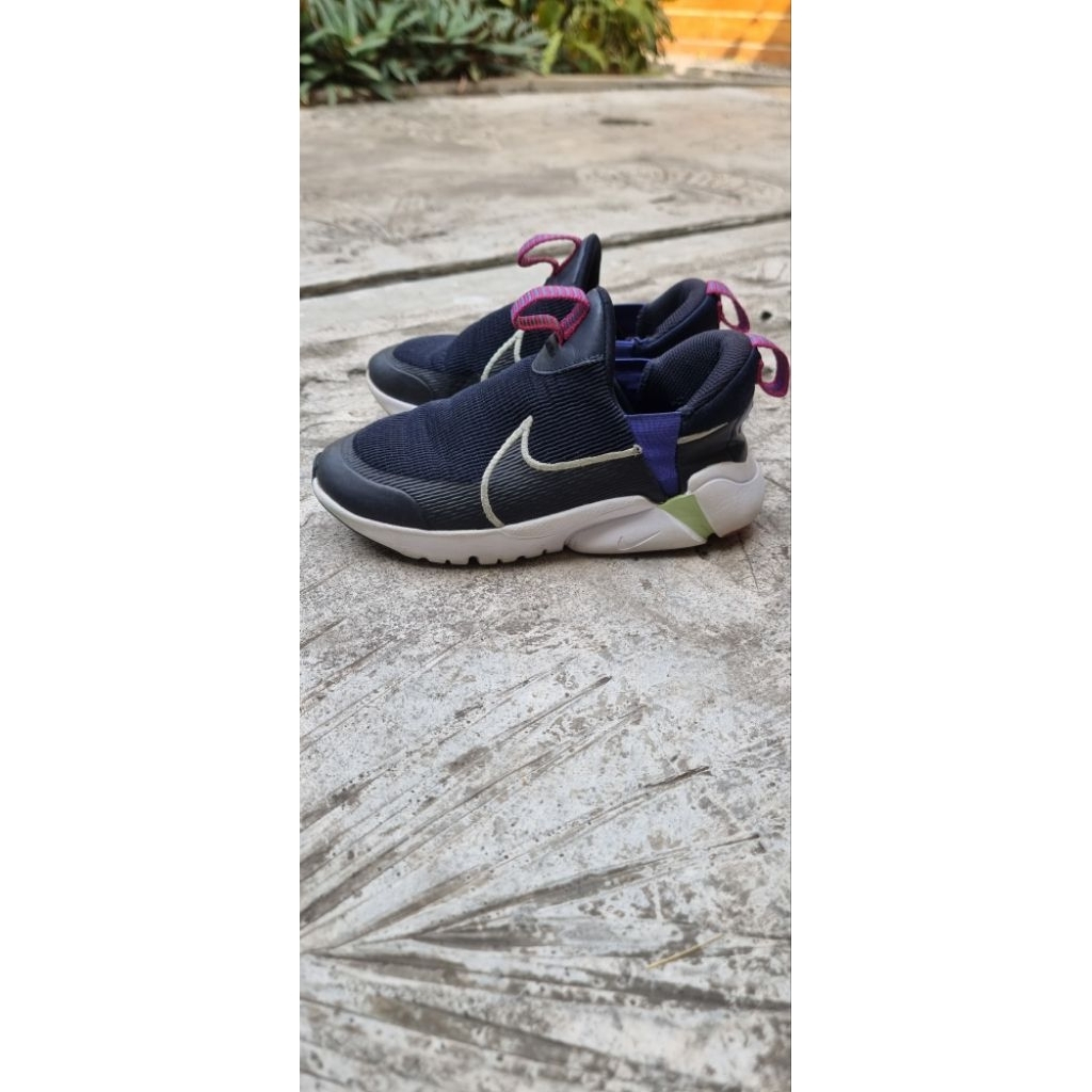PRELOVED Nike Kids Flex Plus 2 Sepatu Anak Sekolah