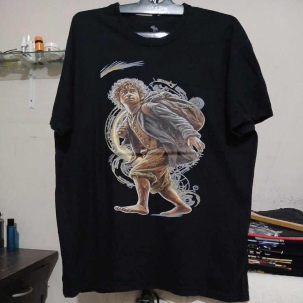 Kaos katun warna hitam pekat kerah kencang built up tanpa jahitan samping ABERCROMBIE second size L 