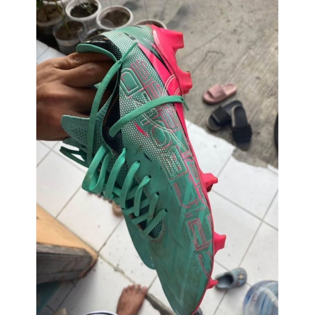 Sepatu bola ortus size 41