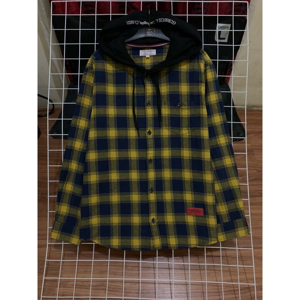 kemeja hoodie pria lengan panjang GUESS preloved