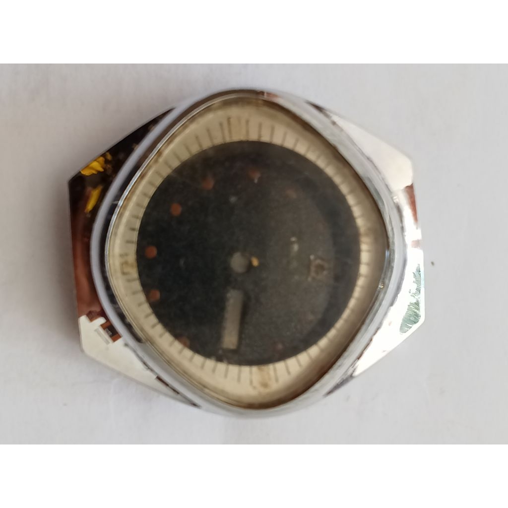 Case Dial Titus