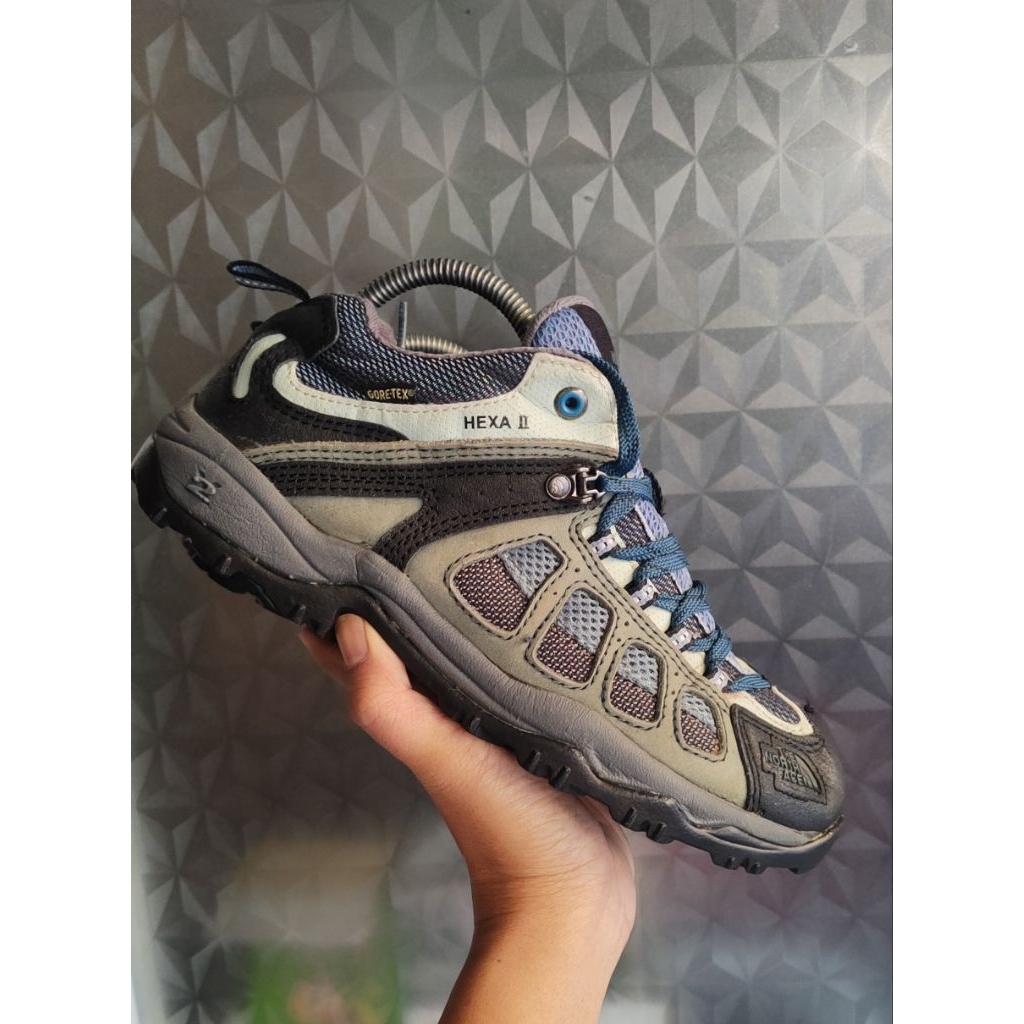 sepatu outdoor gunung hiking TNF the north face SZ 40 second bekas preloved