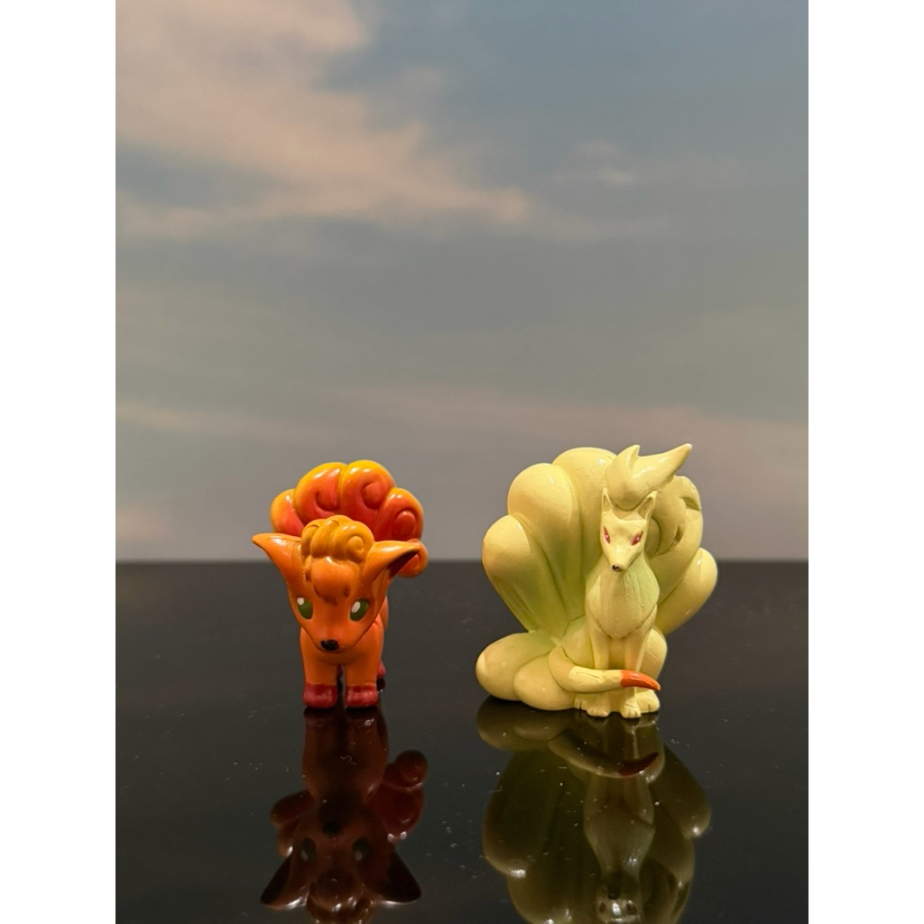 Figure Pokemon Takara Tomy Vulpix Ninetales per Set