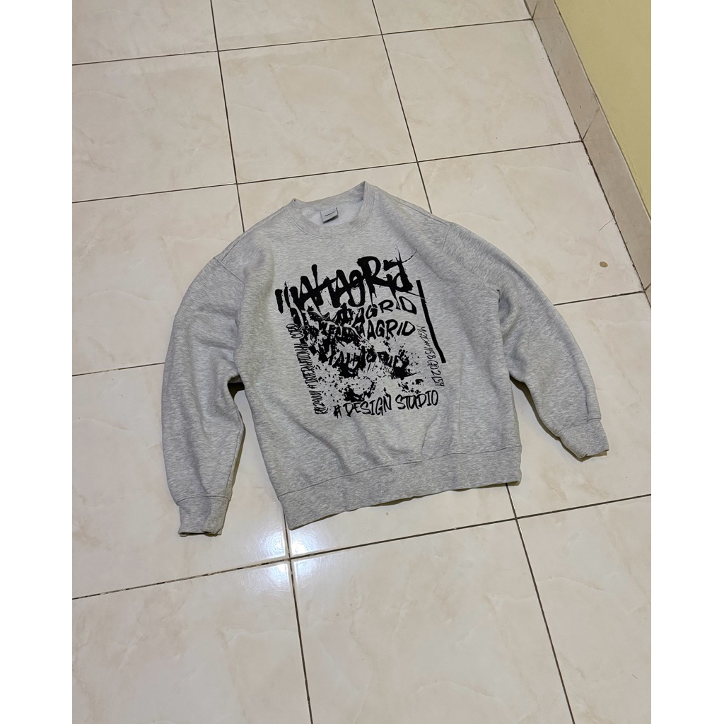 Mahagrid Crewneck