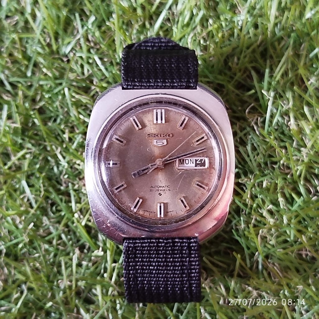 jam tangan SEIKO 5 AUTOMATIC 6119-8430 dan Garuda world time