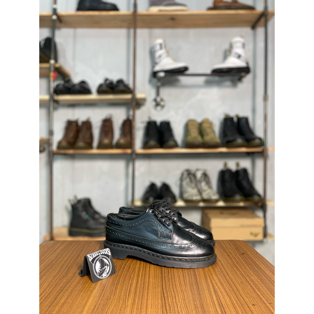 docmart wingtip monoblack