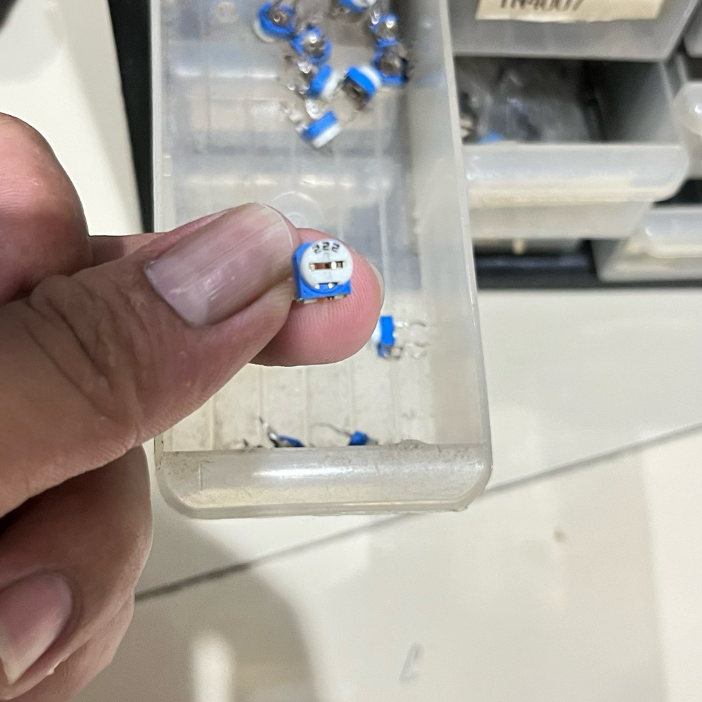 VR 222 2K2 2.2K 2K 2,2K  variabel trimpot potensi rv tripot
