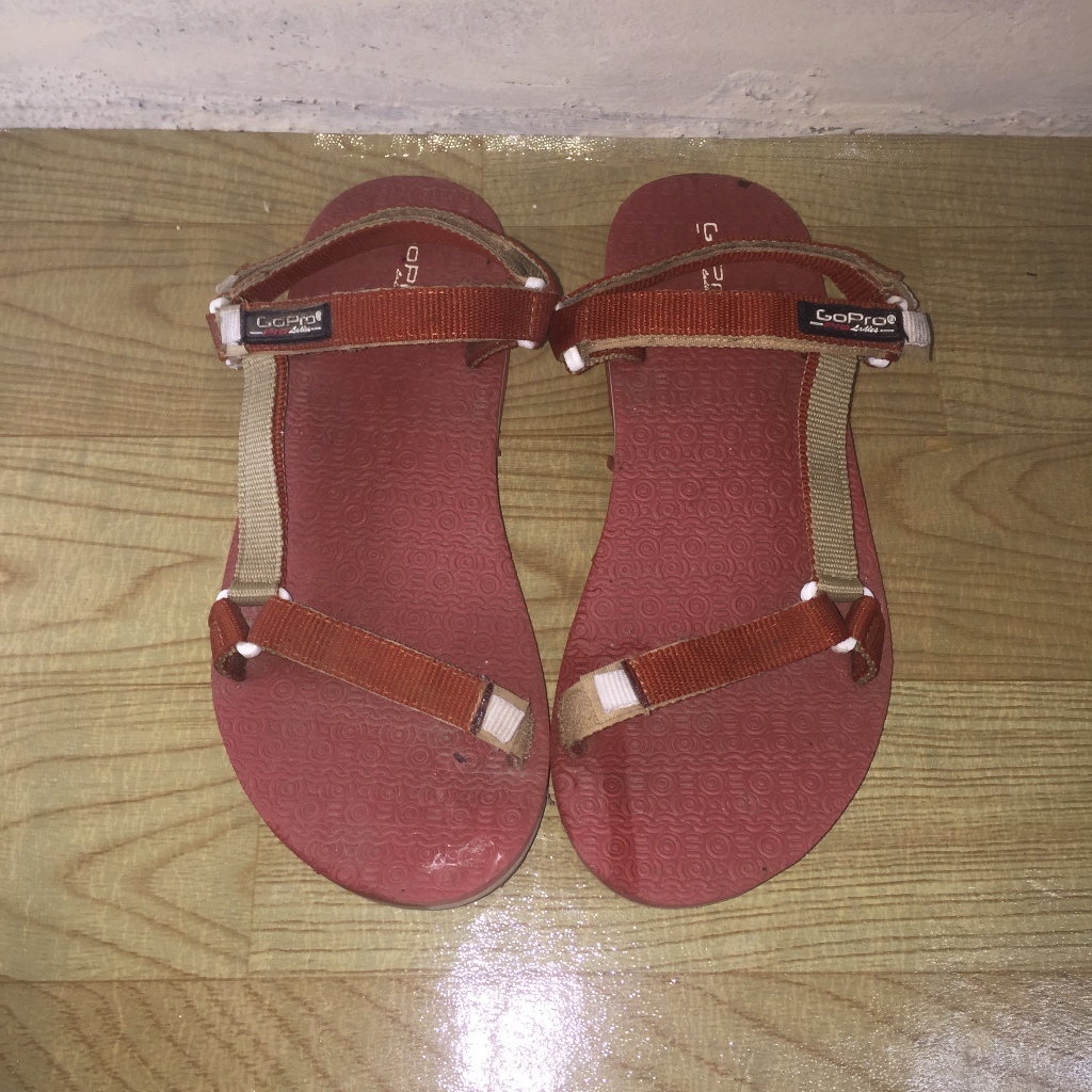 (PRELOVED) Sandal Second, Bekas Pakai, Sandal Talincang Gopro
