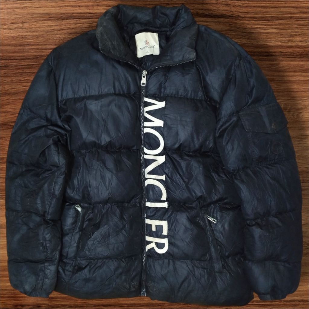 Jaket Bulang Moncler Glossy Black Big Font