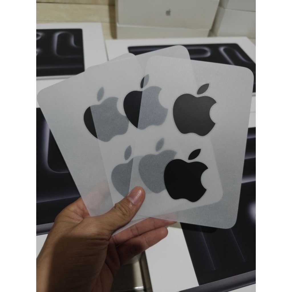 Stiker Apple MacBook PRO M3 PRO iBox Original Copotan