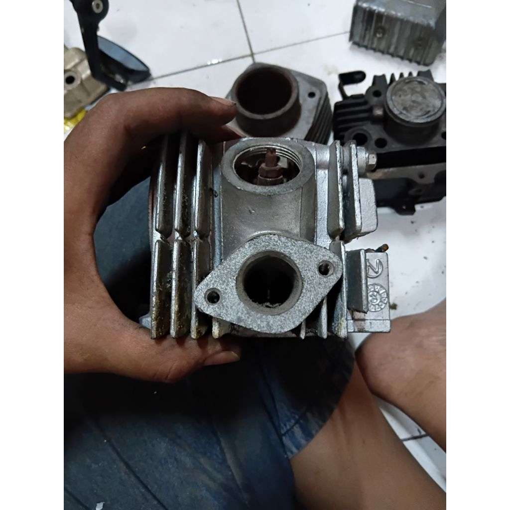cylinder head supra x lama,grand