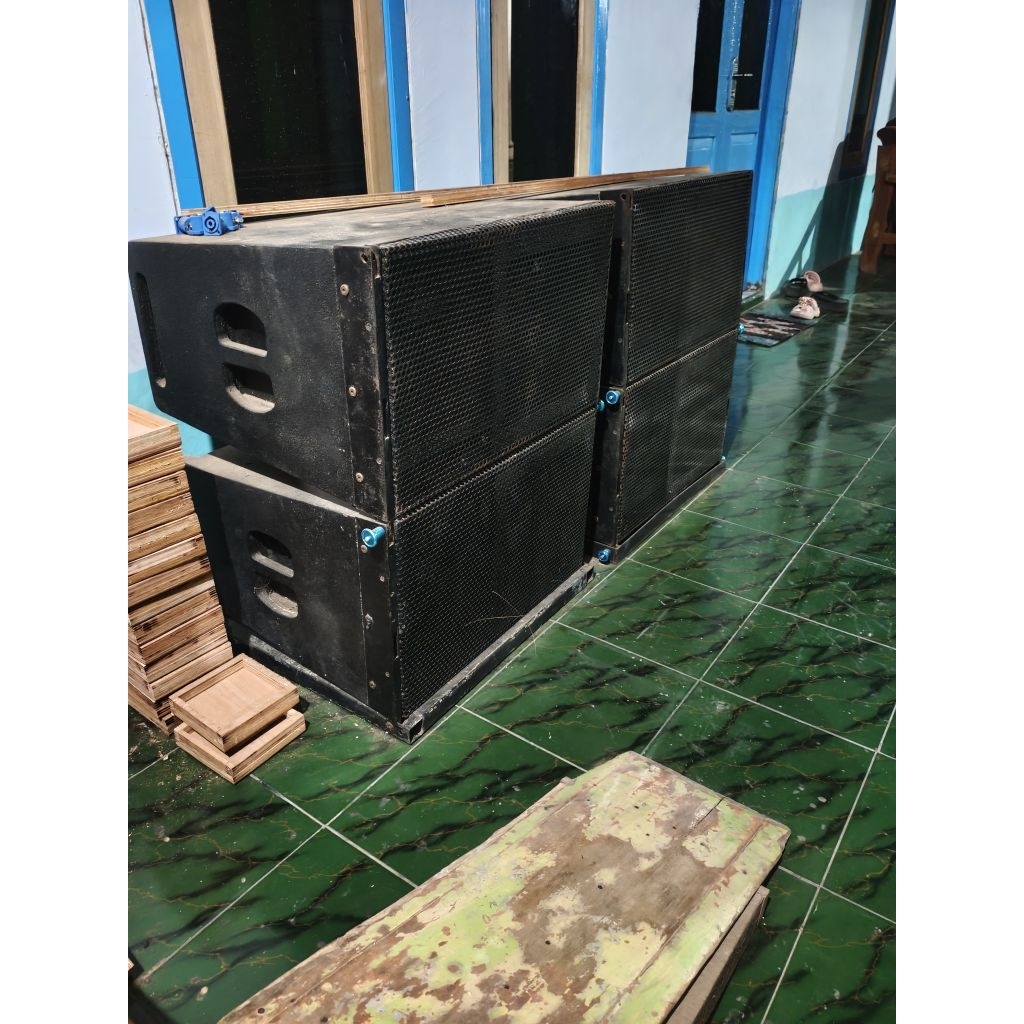 line array 10inc satu set tinggal bunyi
