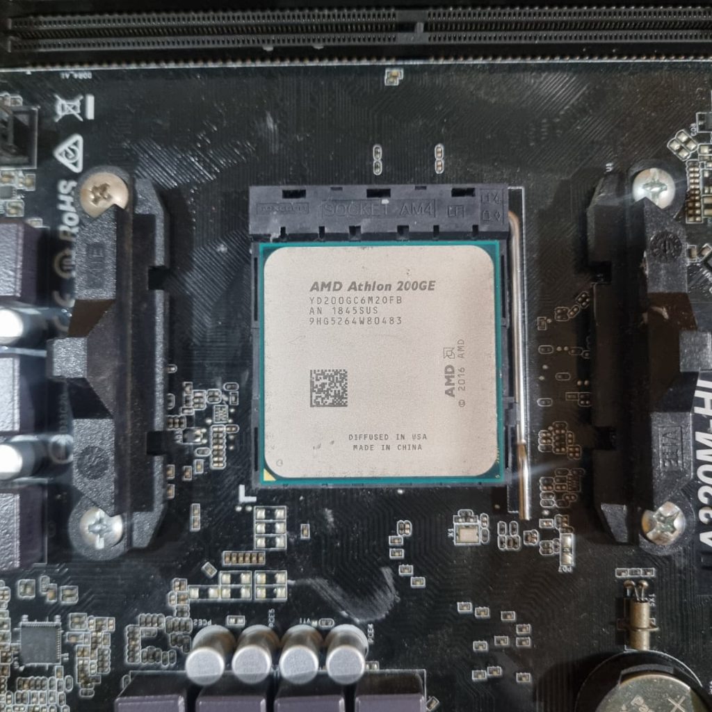 [BEKAS] Prosesor AMD AM4 Athlon 200GE dan Ryzen 5 1400