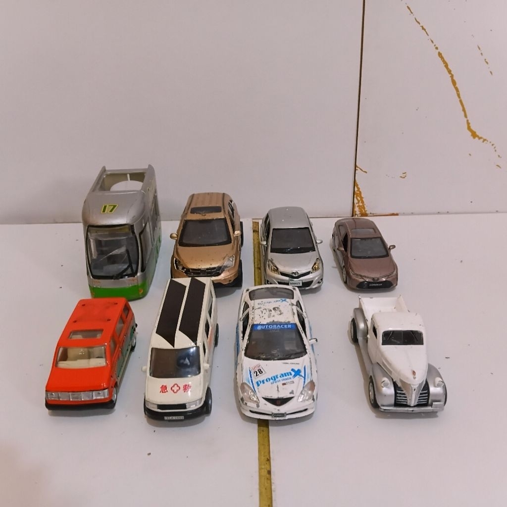 Diecast Miniatur Mobilan Campur B 1:32 Sd 43 Bekas Junk
