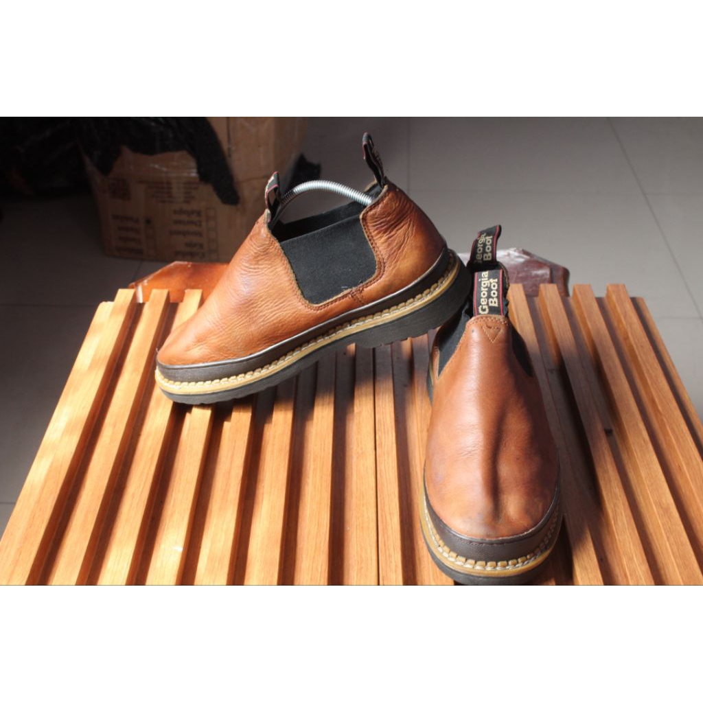 Sepatu chelsea boot low keren brand mahal" Georgia Boot" Upper kulit asli tebal. Outsole kokoh size 