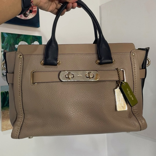 Coach Swagger 30 Beige Grey Inner Olive Green Like New Kulit Asli Kulas Tas Shoulder Hand Bag