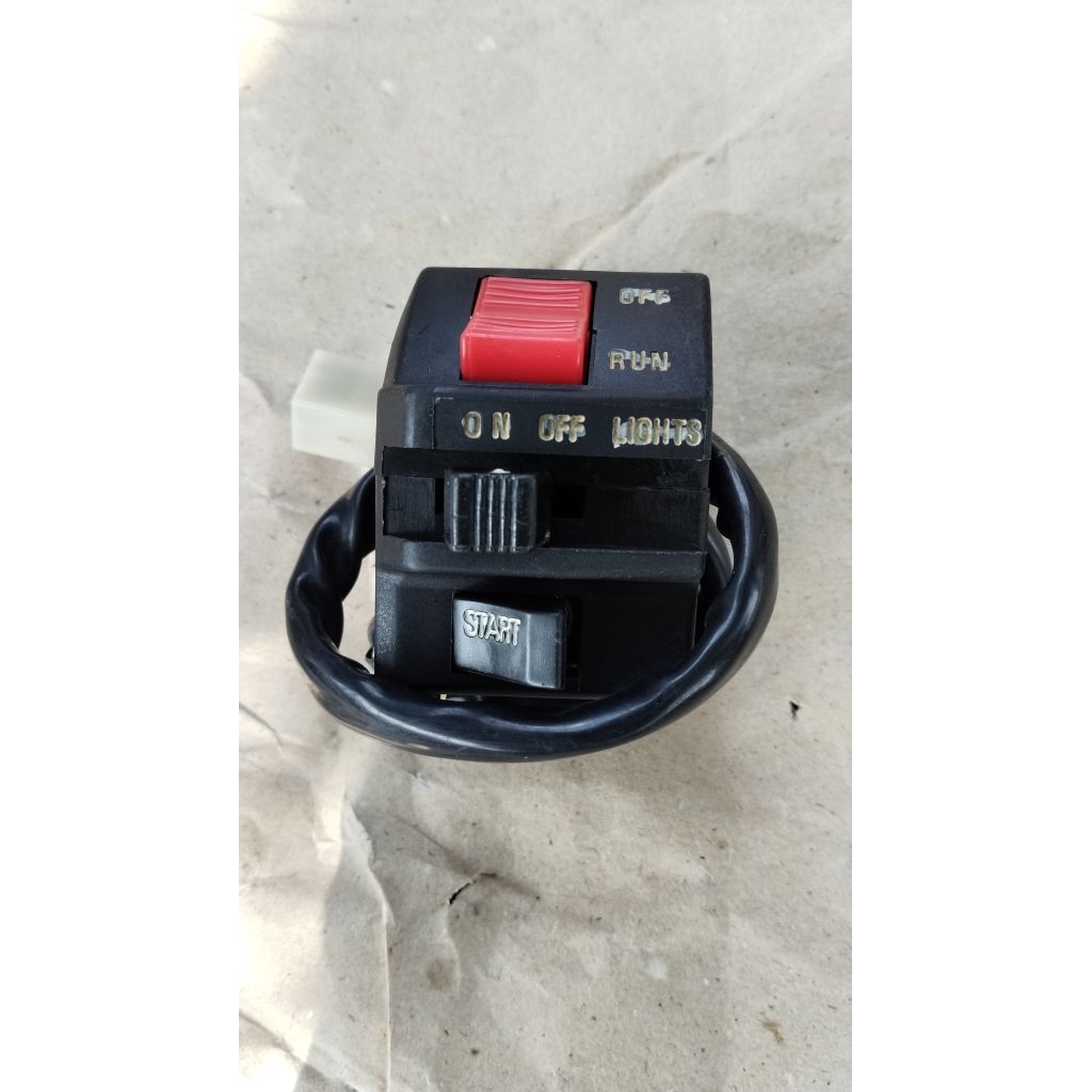 saklar kanan holder kanan holder stater handle switch R Suzuki RC Sprinter sprinter non original NOS
