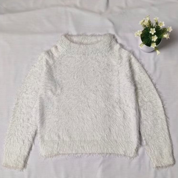 Sweater Fuzzy Wanita Rag Out Biru Muda Rajut Lengan Panjang Hangat | Syaimu