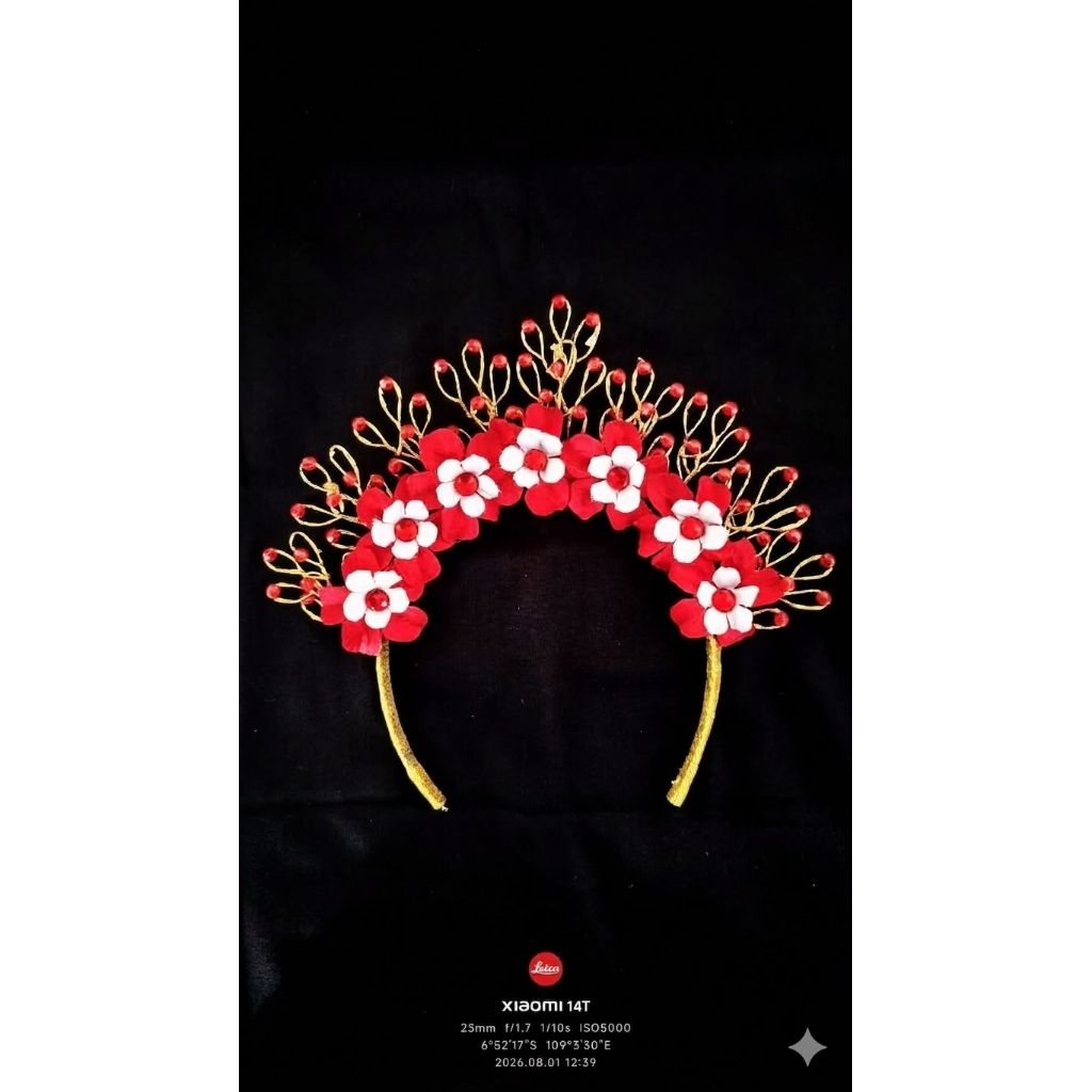 Crown bunga sakura merah putih