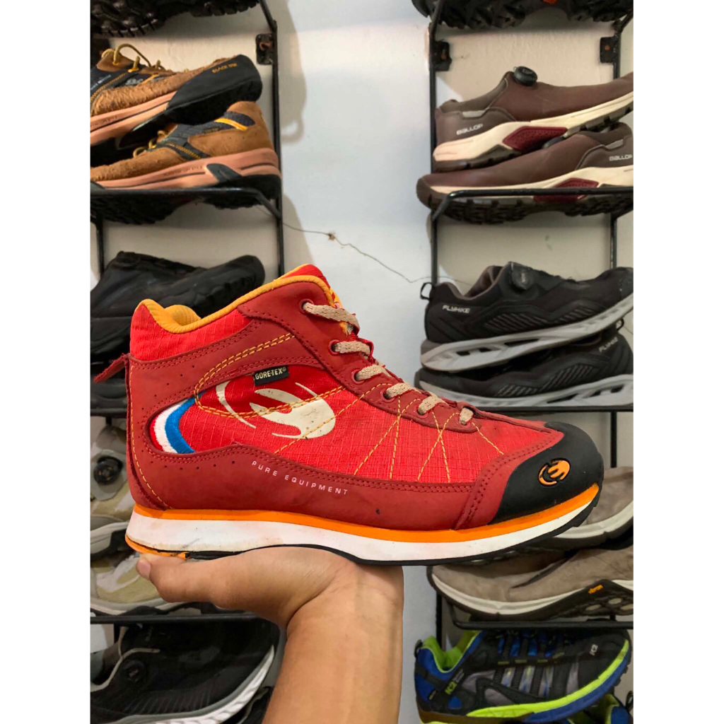 SEPATU EIDER GORETEX