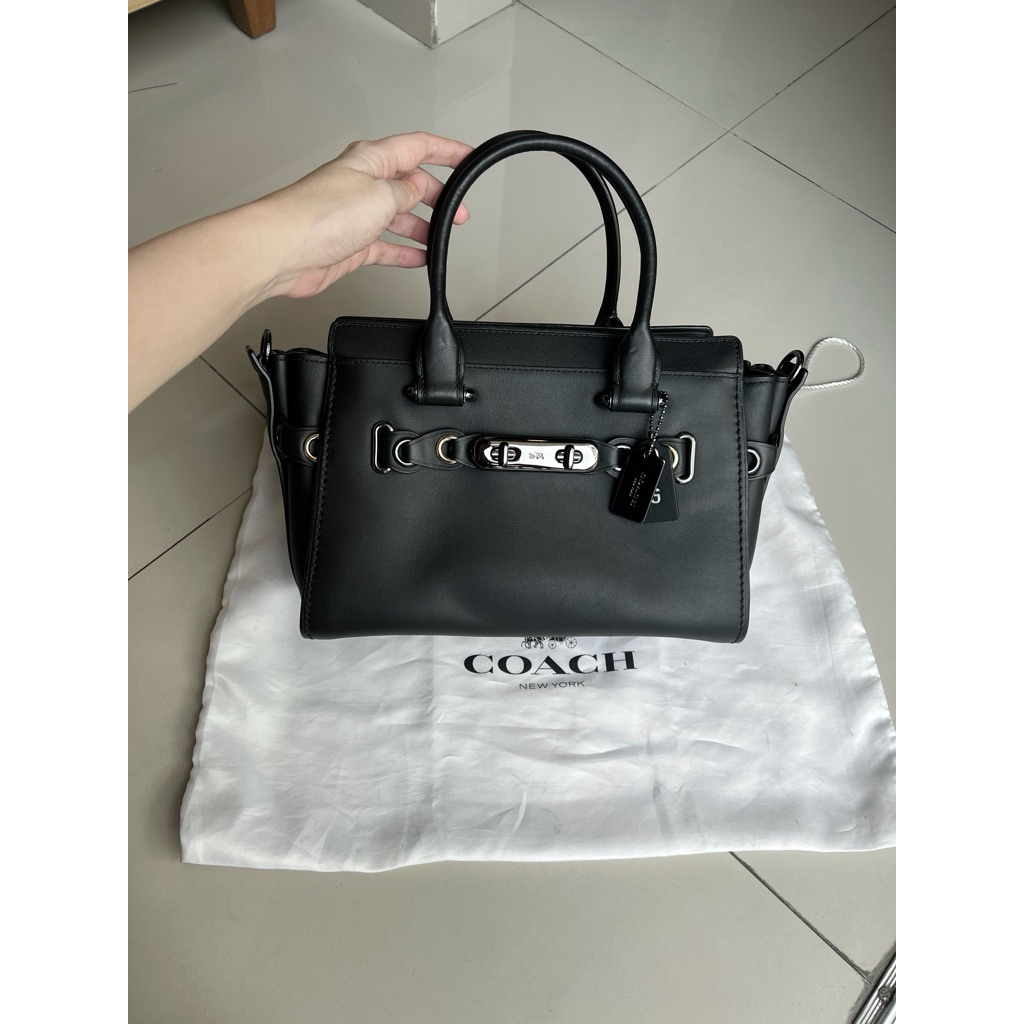 Coach swagger - black