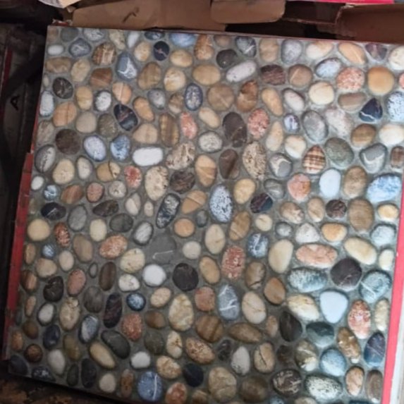 Keramik Lovina Grey Motif Batu kerikil  Matt  25x25 Pengiriman Khusus D.I. Yogyakarta