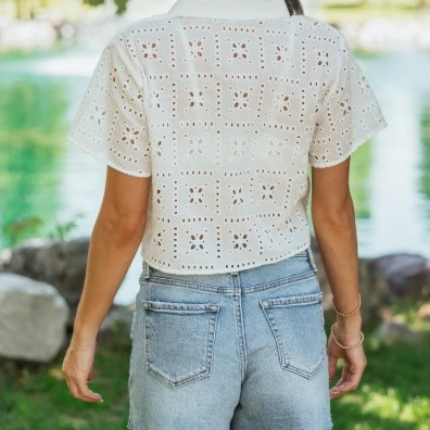 [PRELOVED] Cottonink White Lace Embroidery Crop Top / Atasan Baju Kemeja Wanita Brokat Bordir (with 