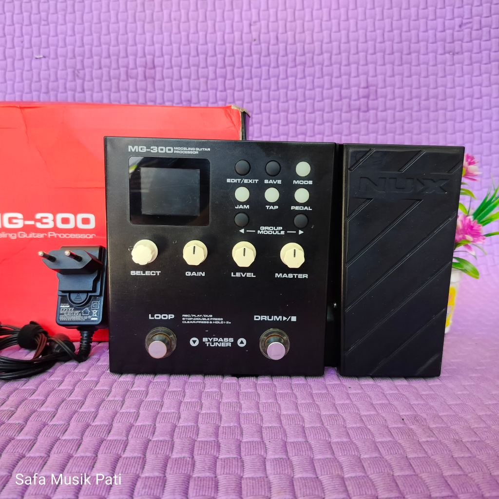 NUX MG-300 Efek Gitar Second, Kondisi spt di Foto, Semua Normal, Original, Adaptor Ori