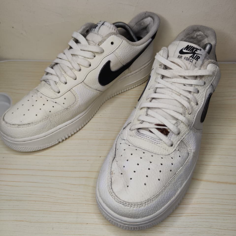 Nike Air Force 1 Low Size 44 Insole 28 cm Sepatu Sneakers Preloved Bekas Second
