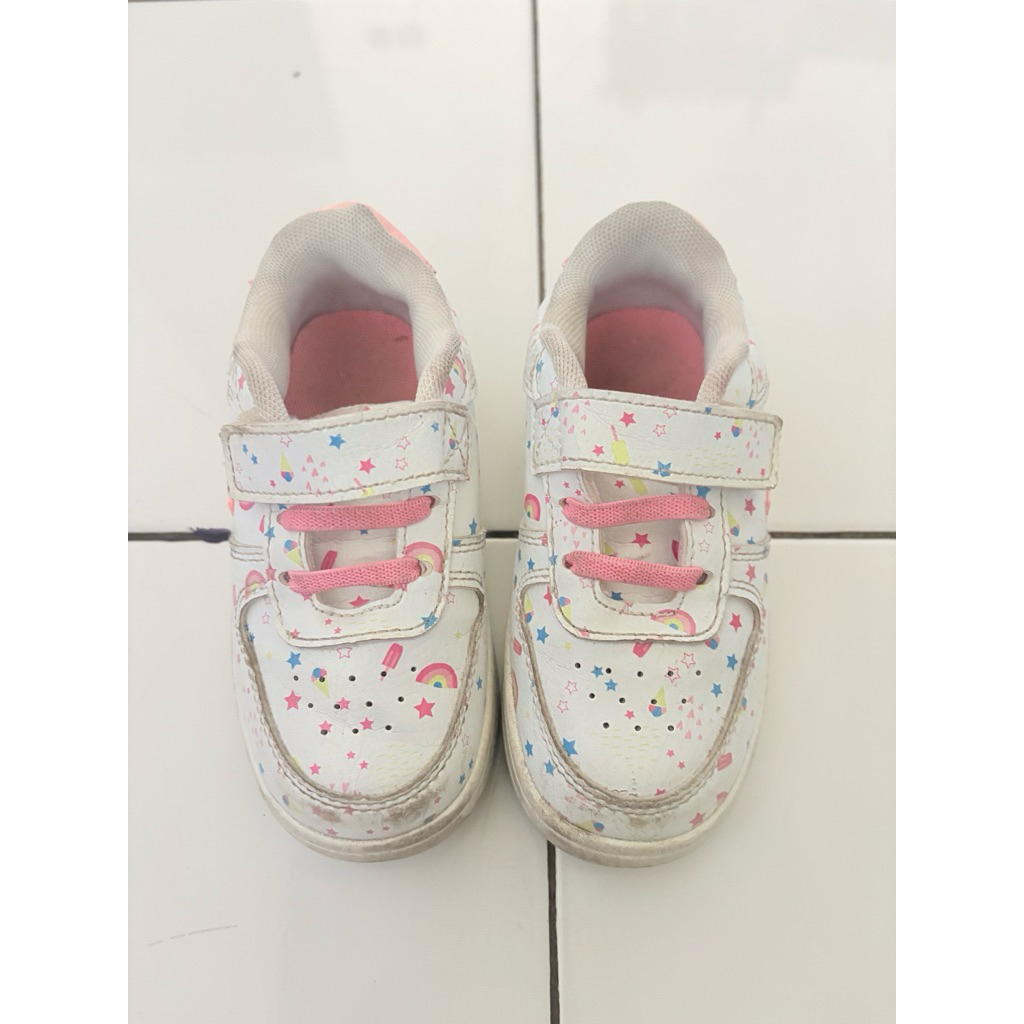 SEPATU PAYLESS BY LA GEAR
