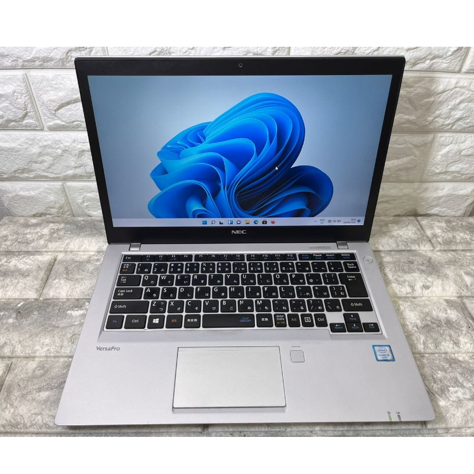 NEC VersaPro VM-U notebook bisnis ultra ringan