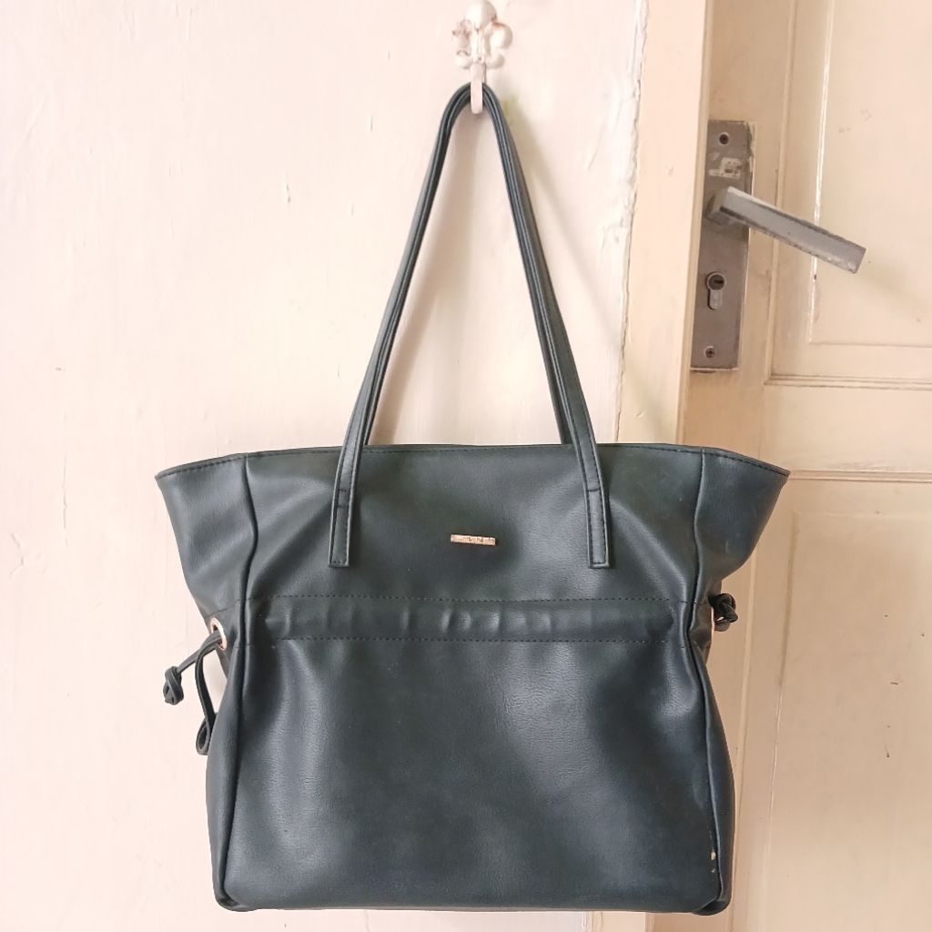 Merche Totebag Alita Black [Preloved]